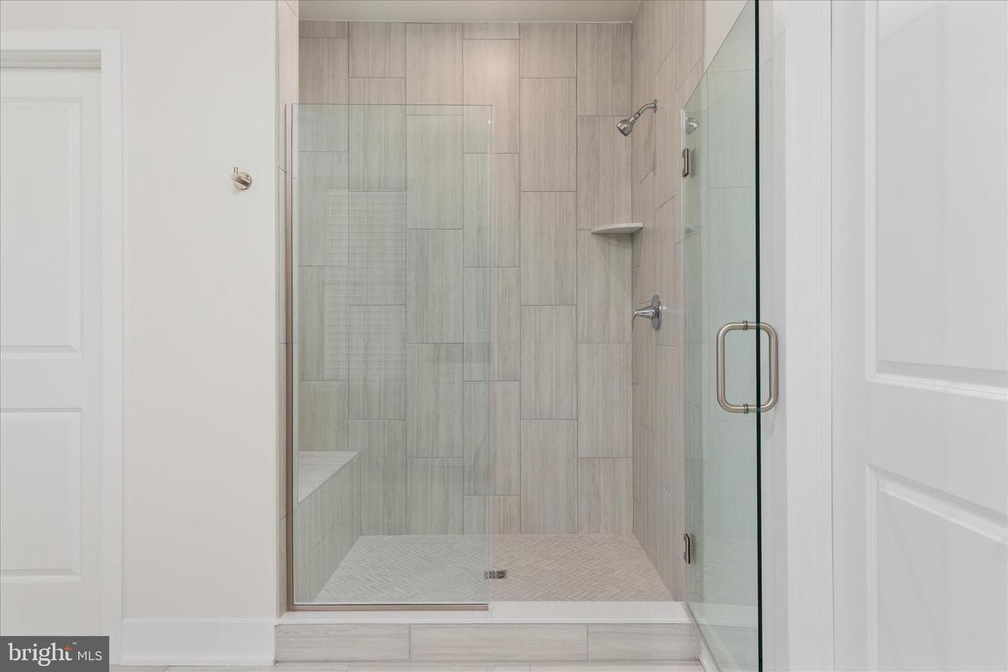 114 Heyford Drive photo 40