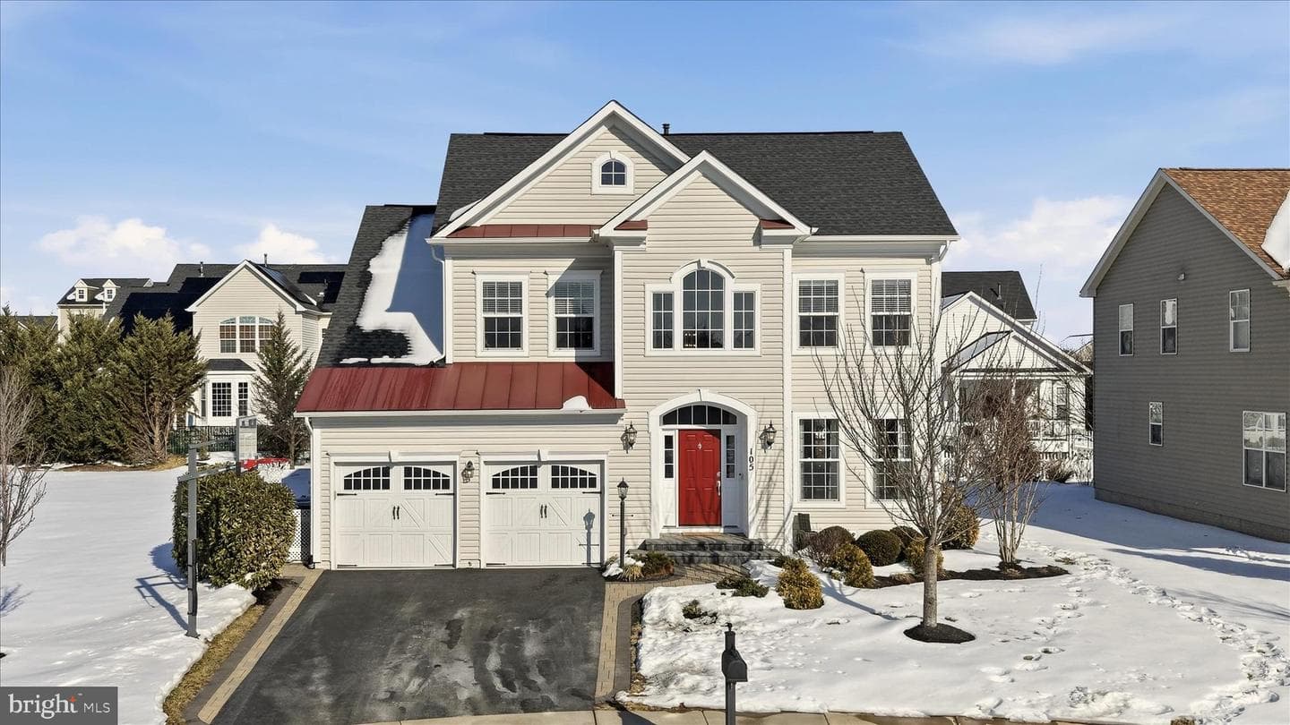 105 Garret Court photo 2