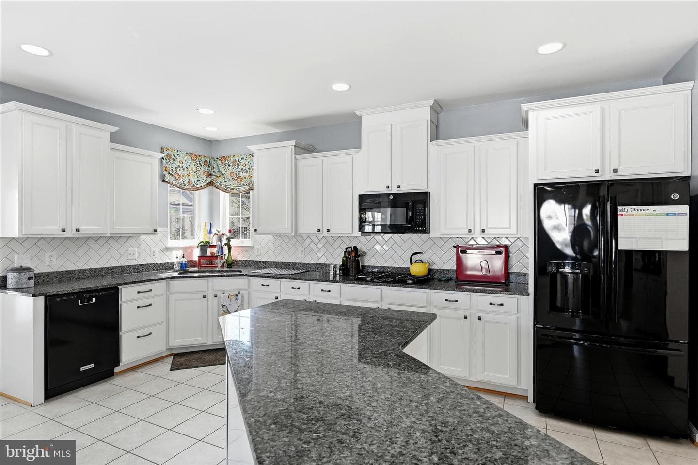 105 Garret Court photo 24