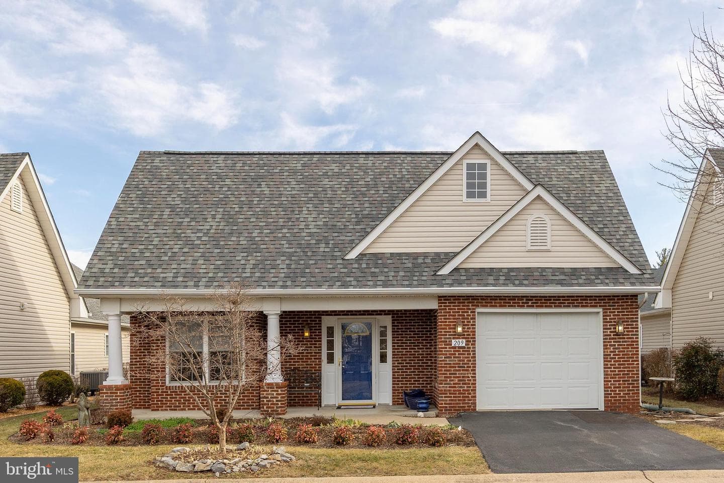 209 Cranberry Court photo 1