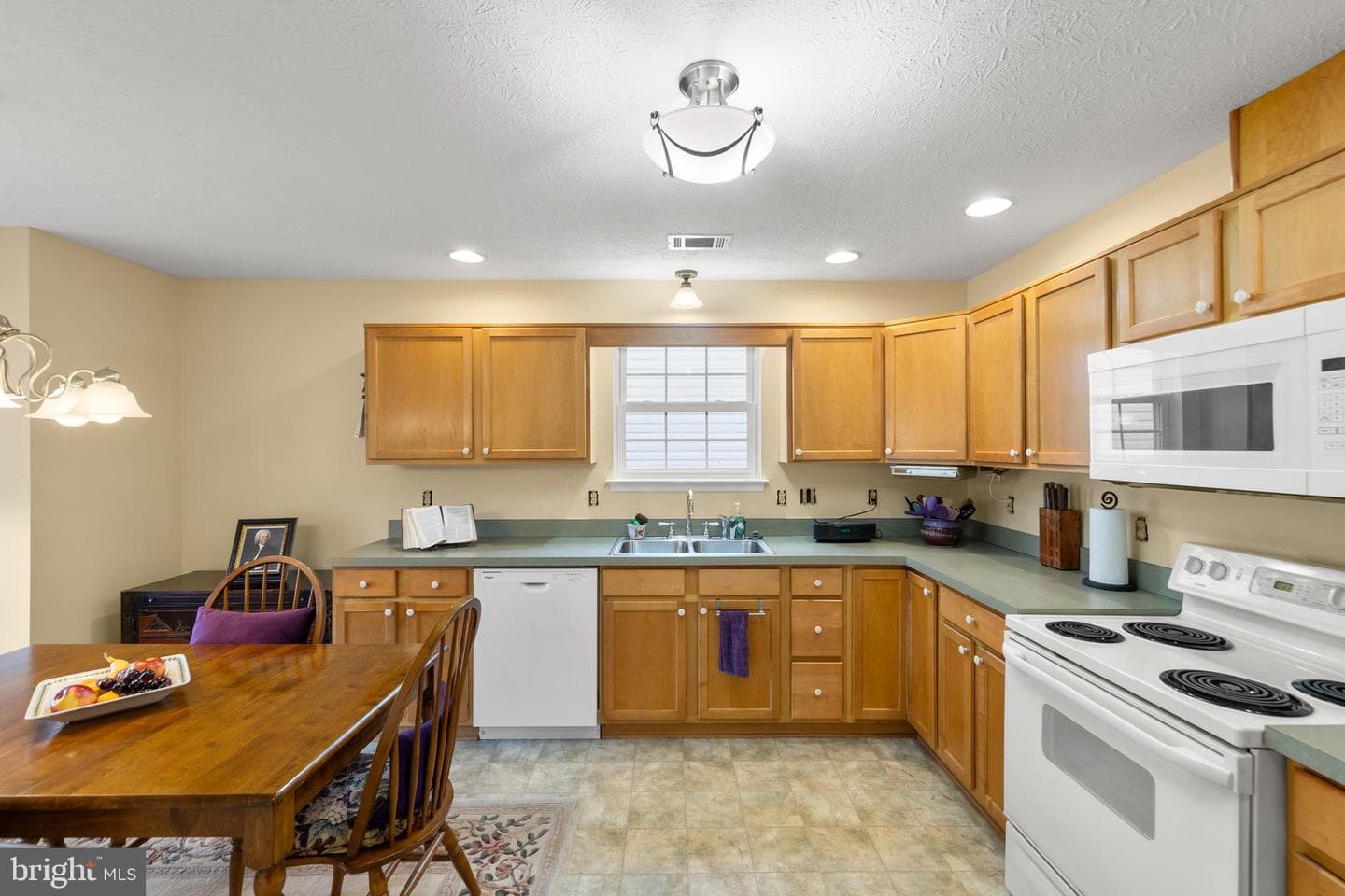 209 Cranberry Court photo 3