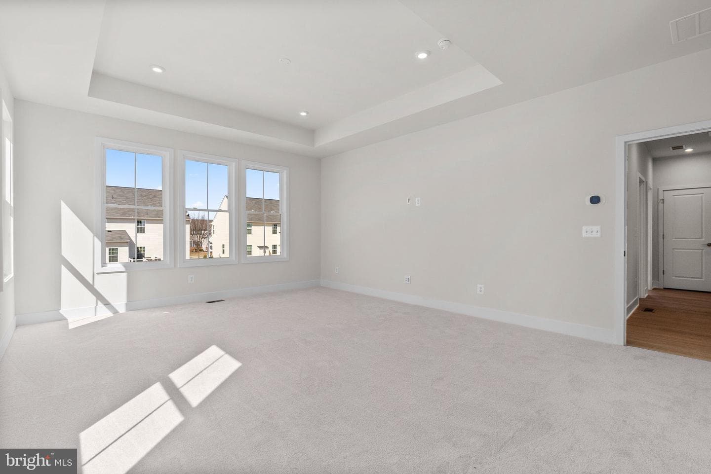 112 Heyford Dr photo 15