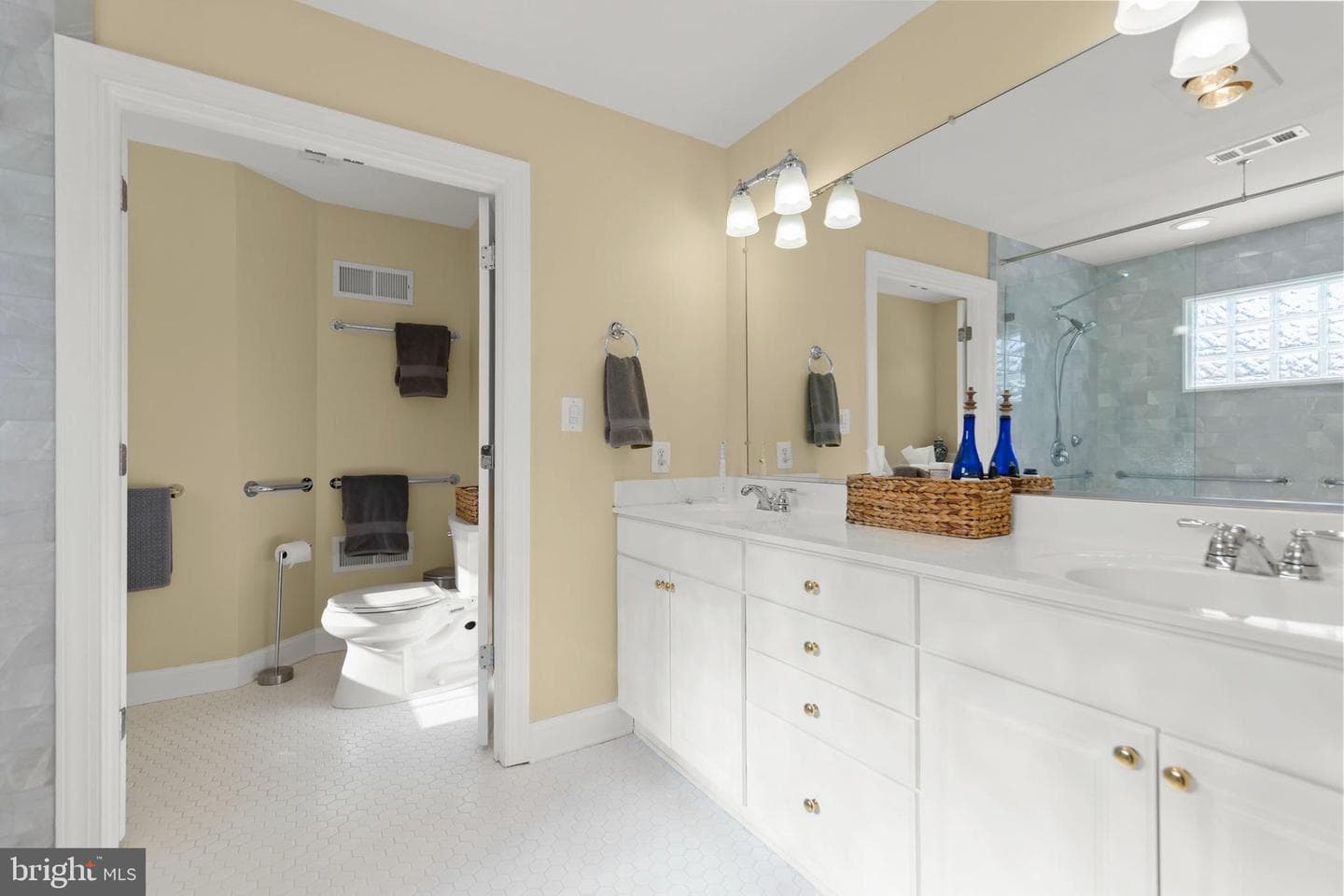 116 Wickham Terrace photo 33