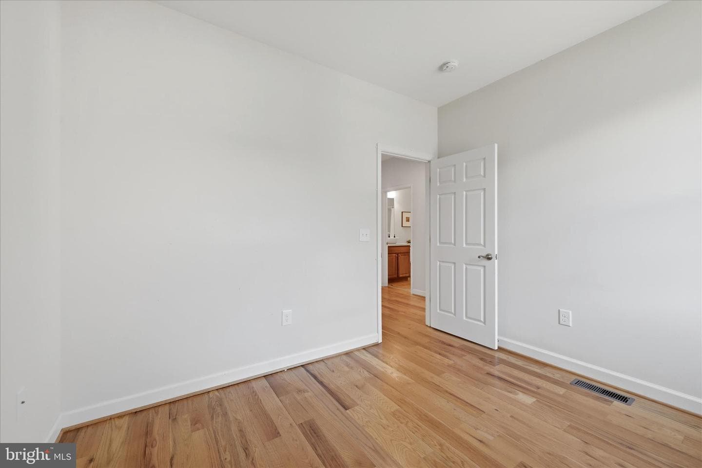 103 Bleeding Heart Drive photo 28