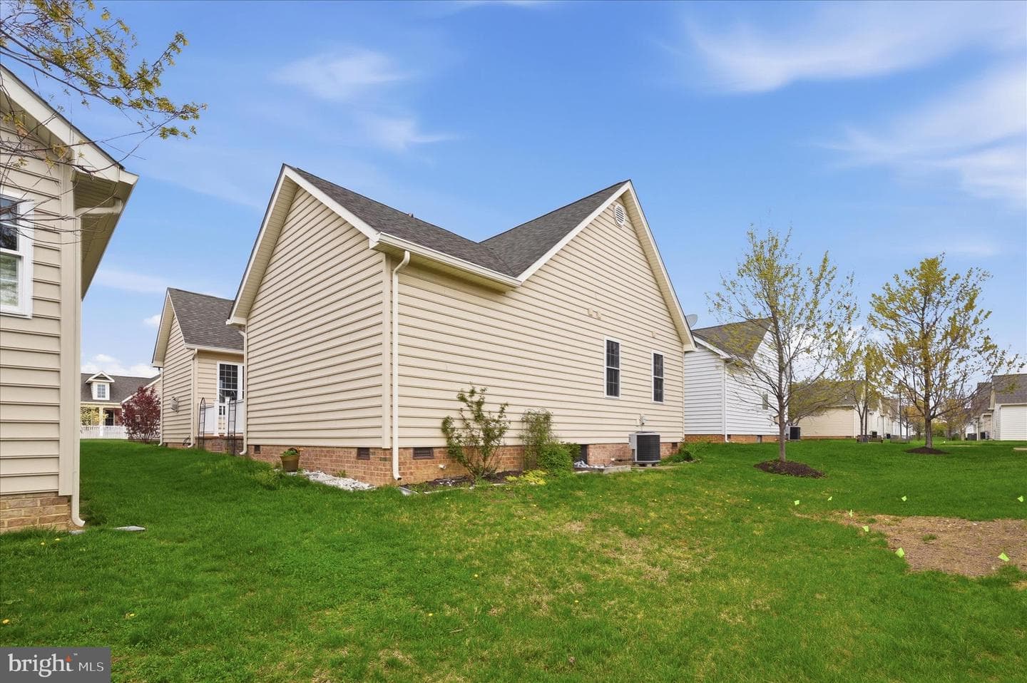 103 Bleeding Heart Drive photo 37