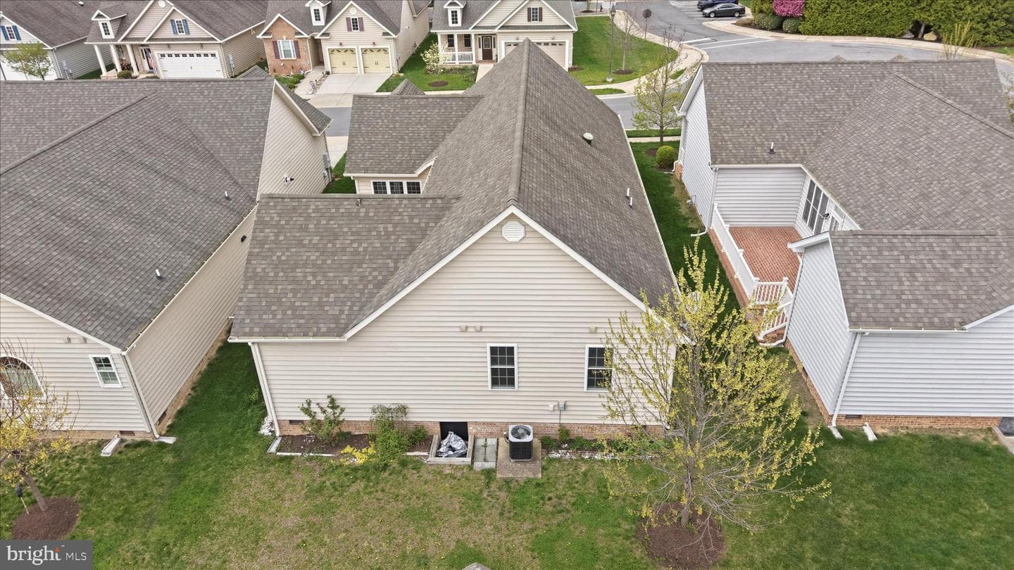 103 Bleeding Heart Drive photo 39