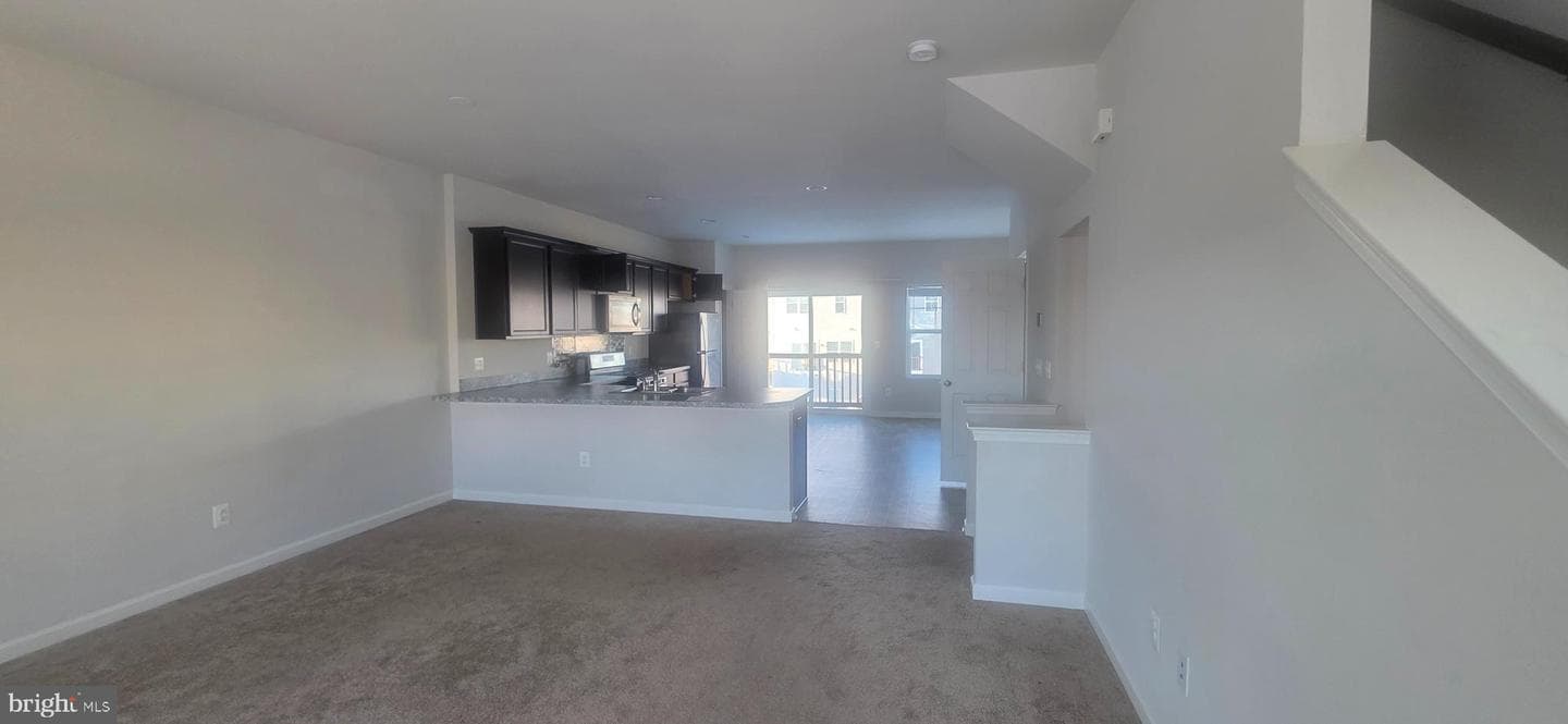 496 Parkland Drive photo 11