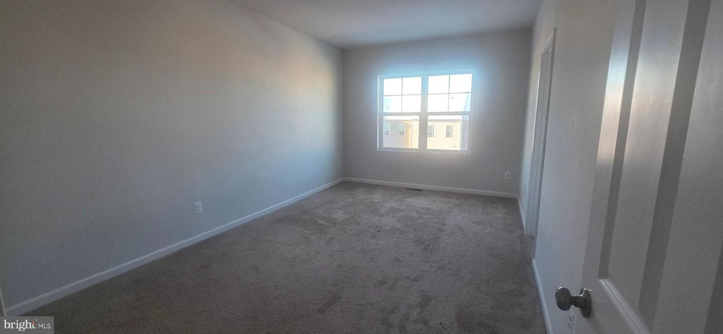 496 Parkland Drive photo 17