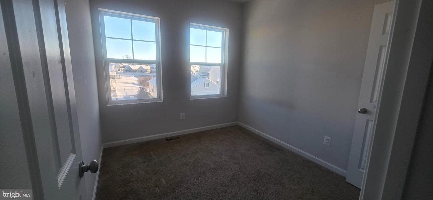 496 Parkland Drive photo 24