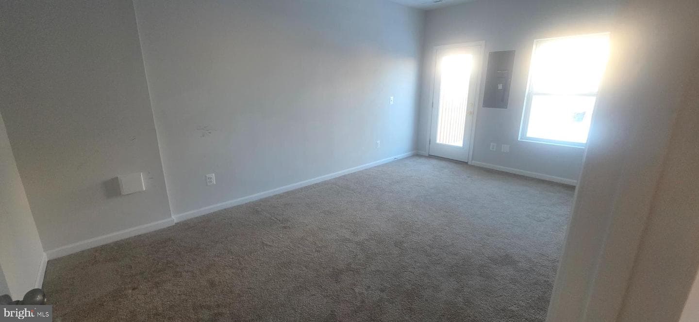 496 Parkland Drive photo 6