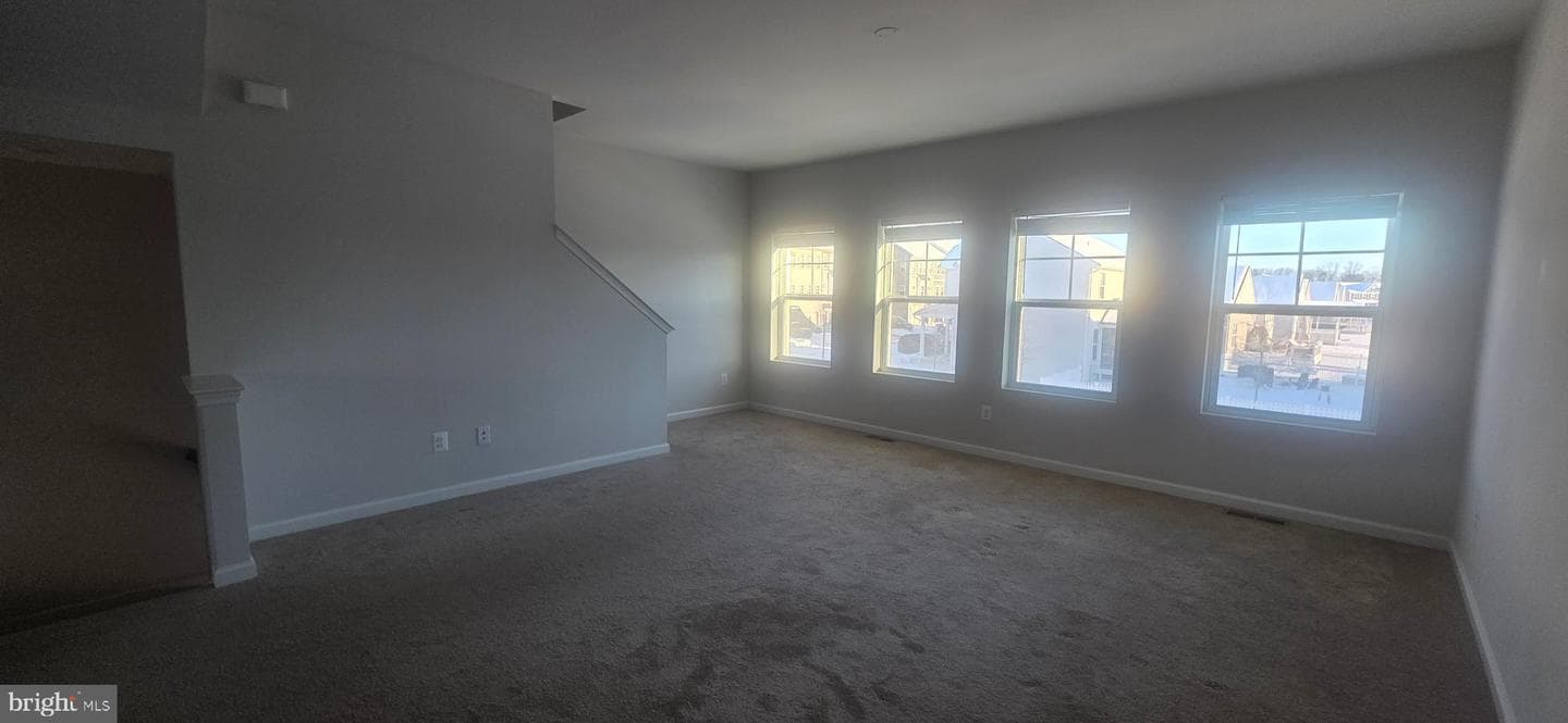 496 Parkland Drive photo 9