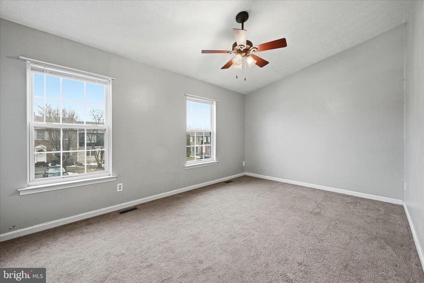 425 Surrey Club Lane photo 24