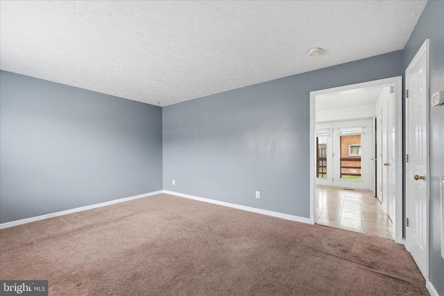 425 Surrey Club Lane photo 5