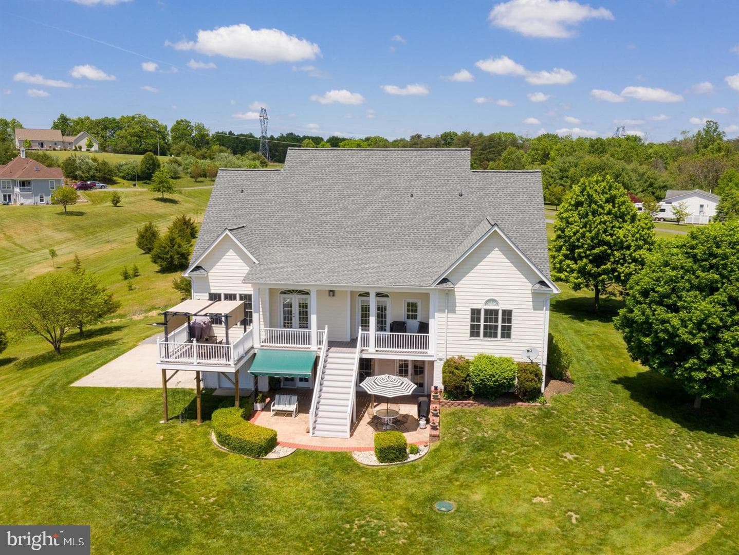 180 Isaac Drive photo 3