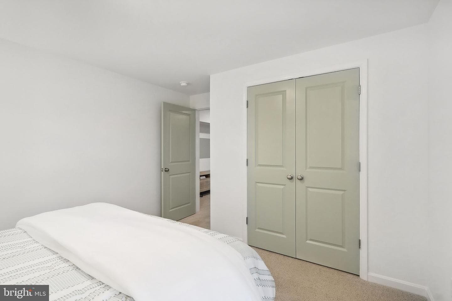 111 Stearns Drive photo 36