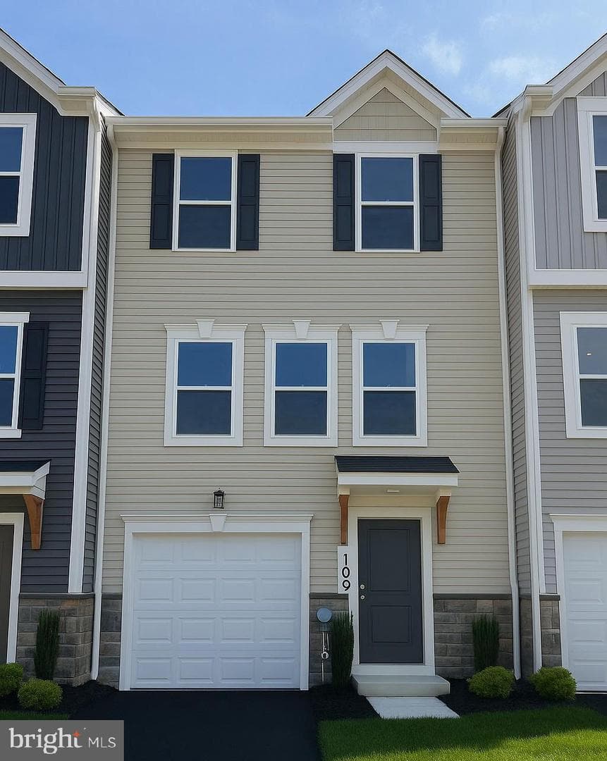 109 Boone Court photo 2