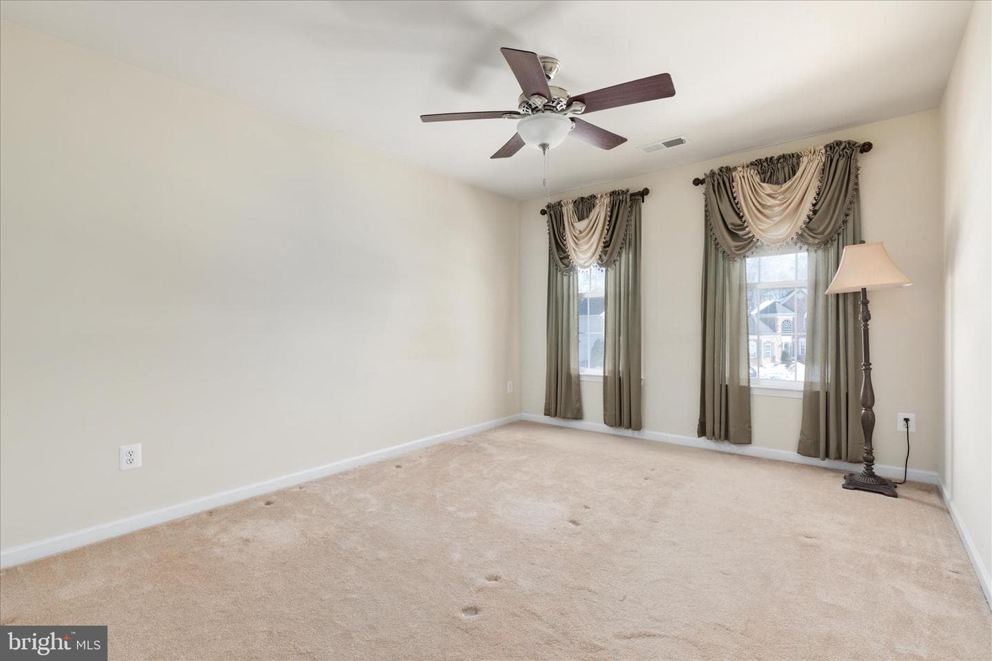104 Heath Court photo 29