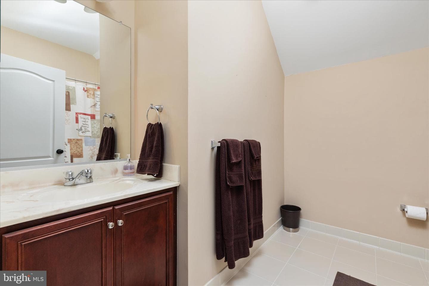 104 Heath Court photo 30