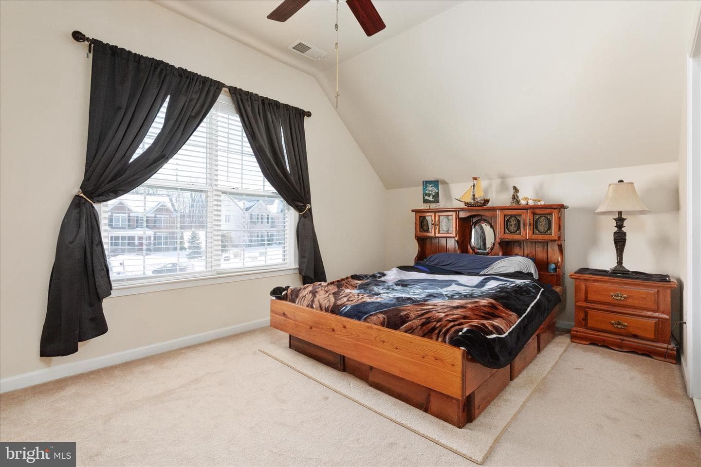 104 Heath Court photo 43
