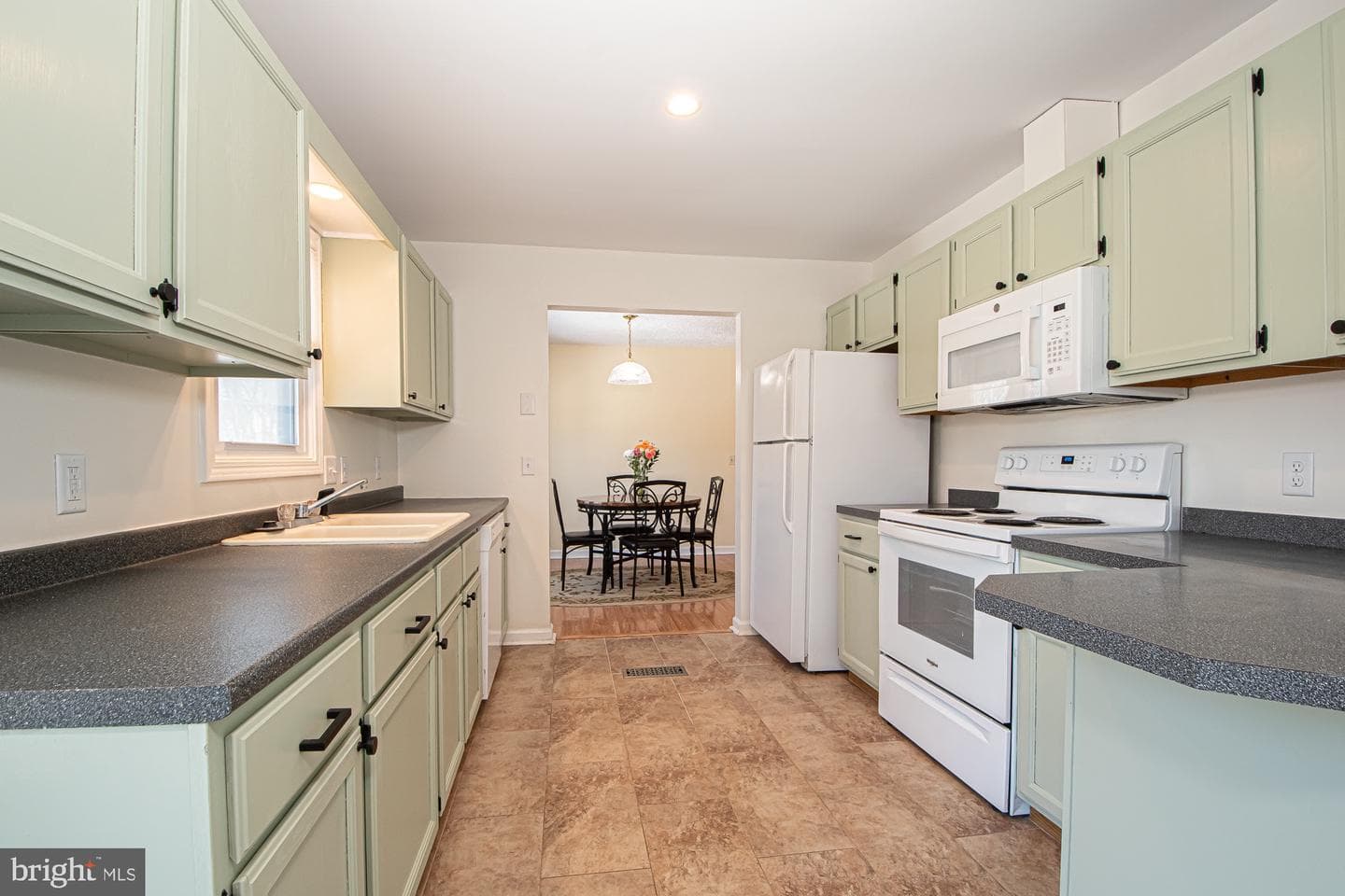 213 Woodrow Road photo 12