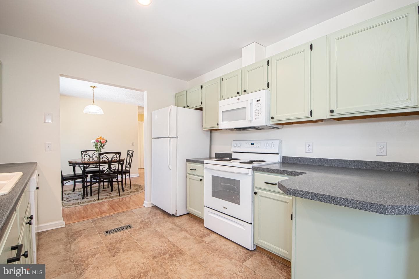 213 Woodrow Road photo 13