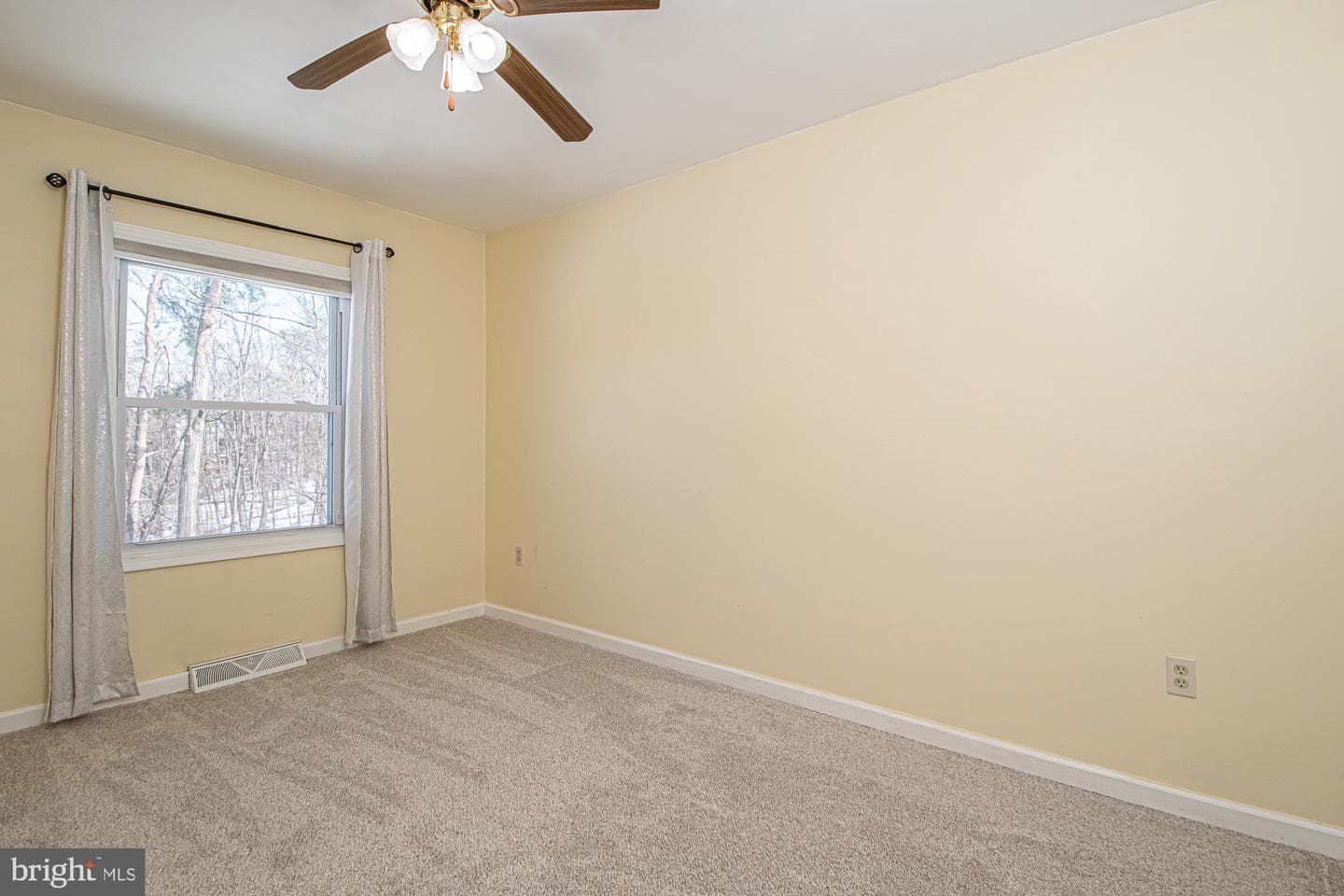 213 Woodrow Road photo 32