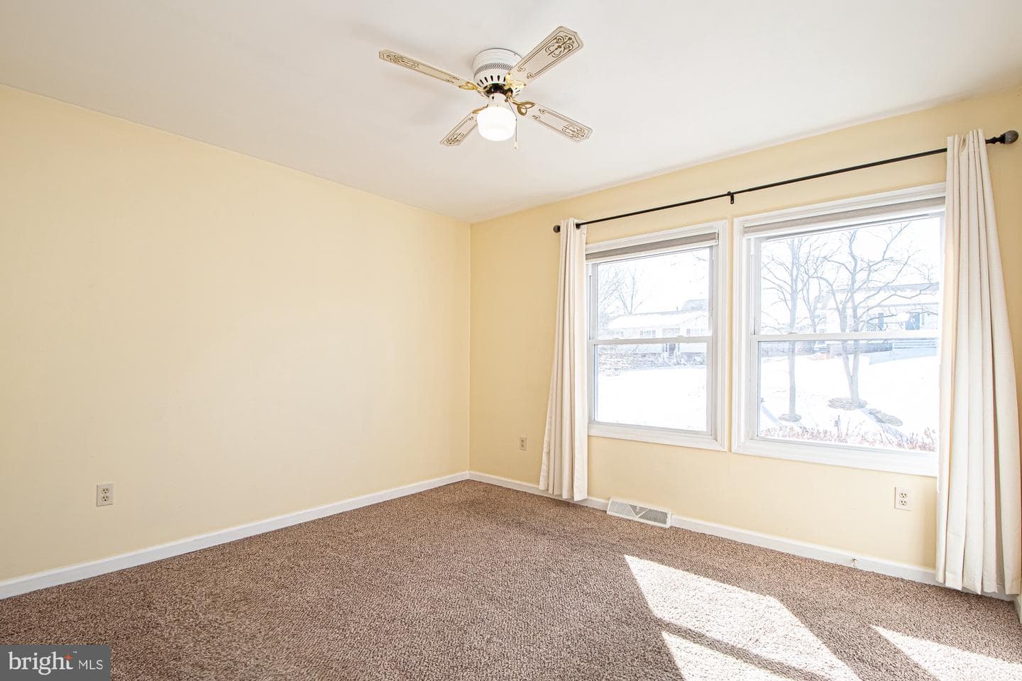 213 Woodrow Road photo 40