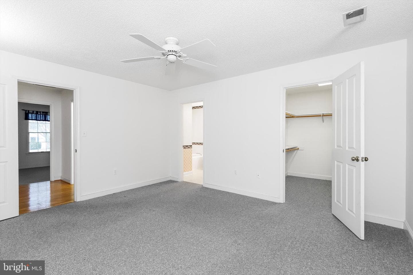 108 Senseny Glen Drive photo 16