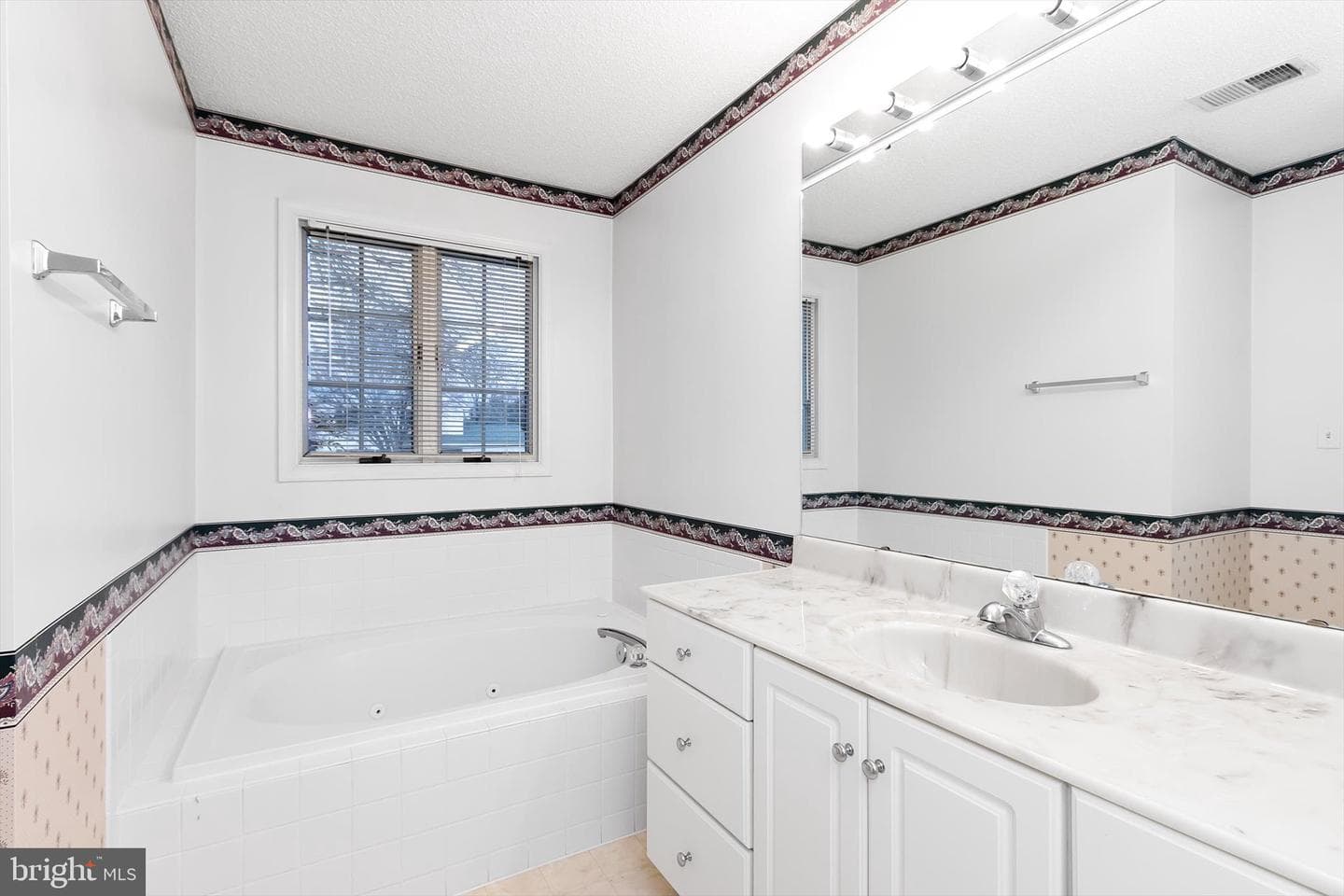 108 Senseny Glen Drive photo 19