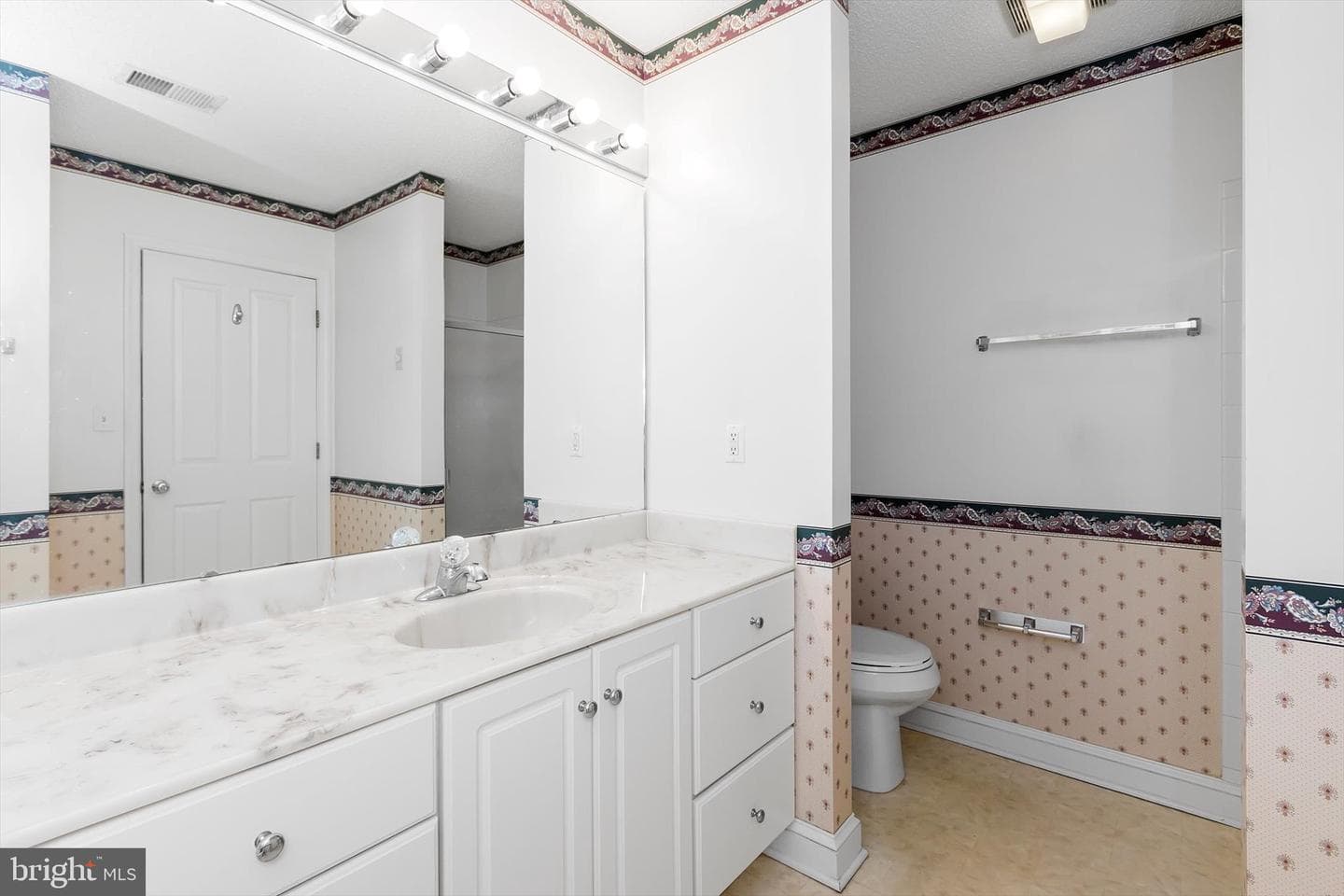 108 Senseny Glen Drive photo 20