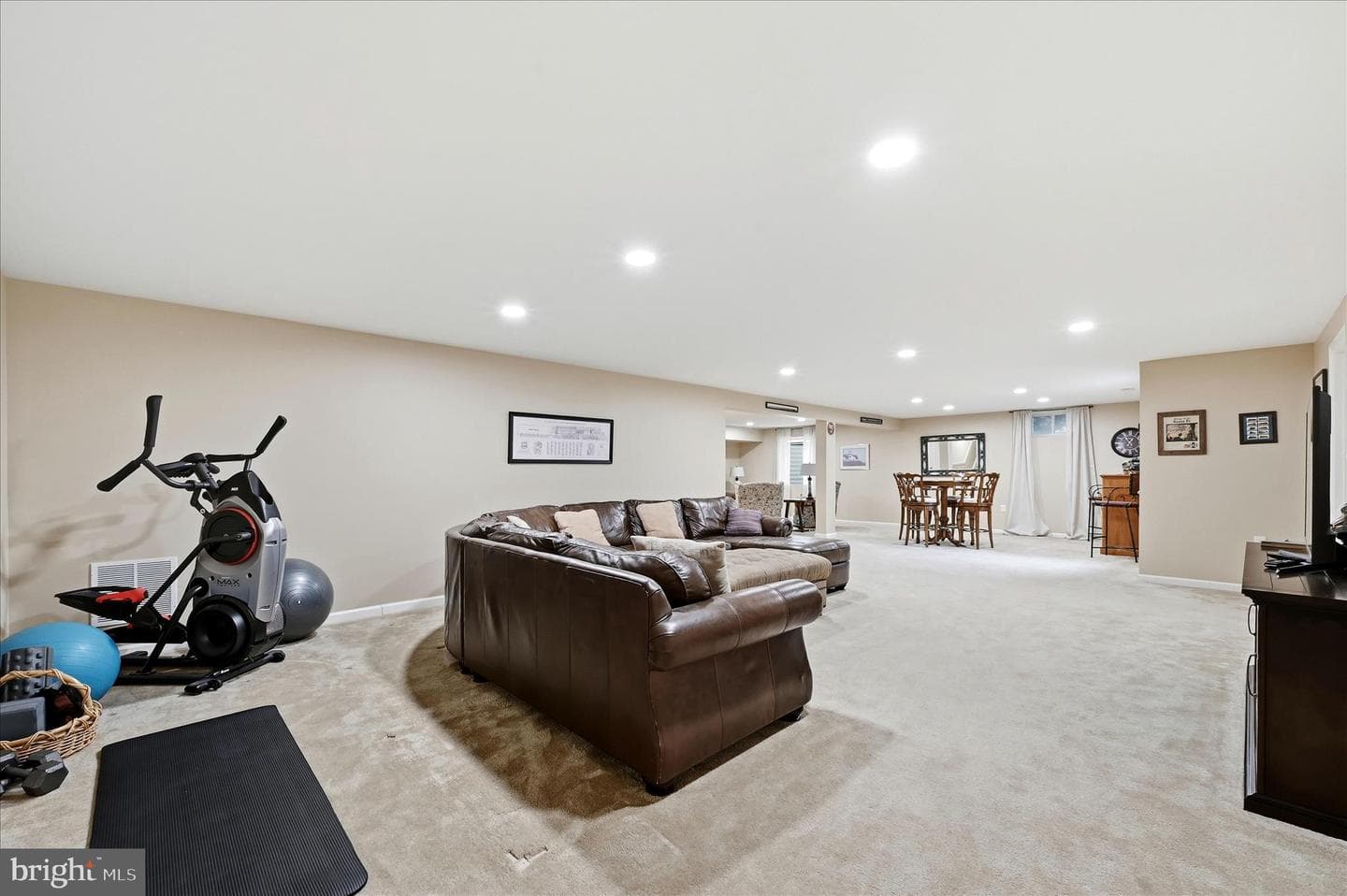 105 Ladysmith Drive photo 46