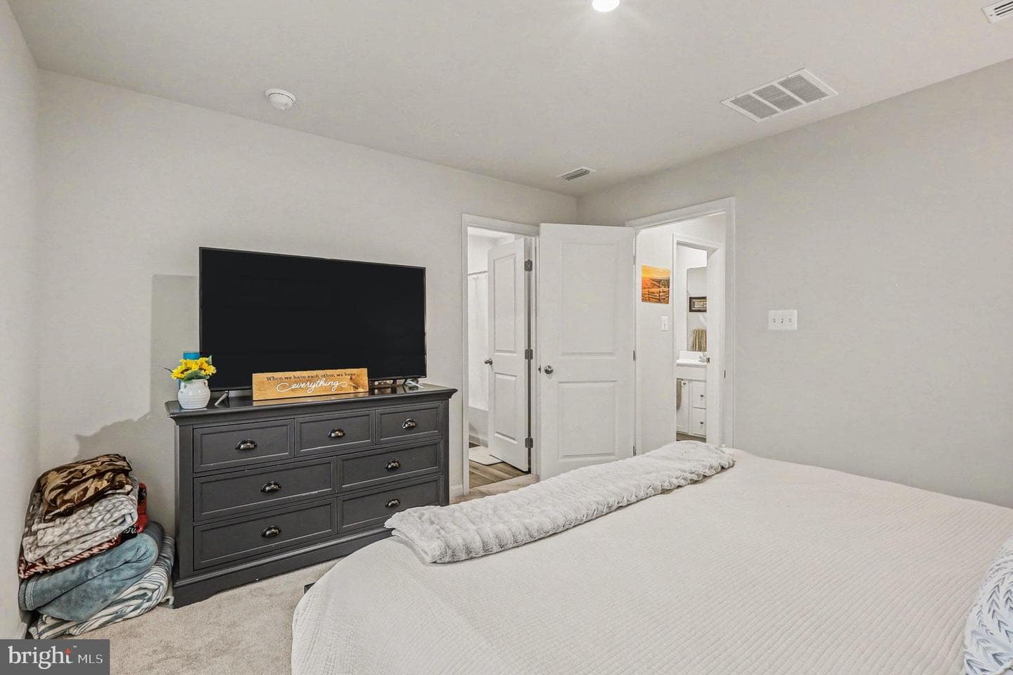 137 Kensington Circle photo 16