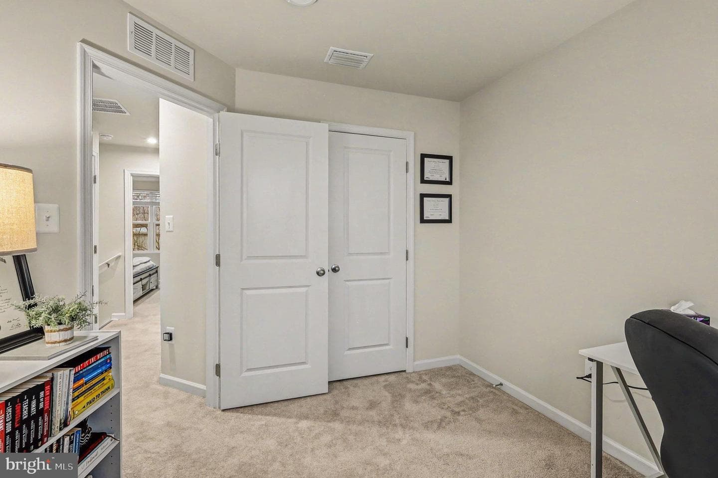 137 Kensington Circle photo 21