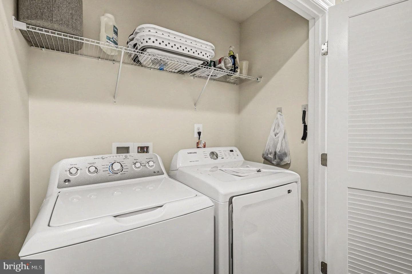 137 Kensington Circle photo 22