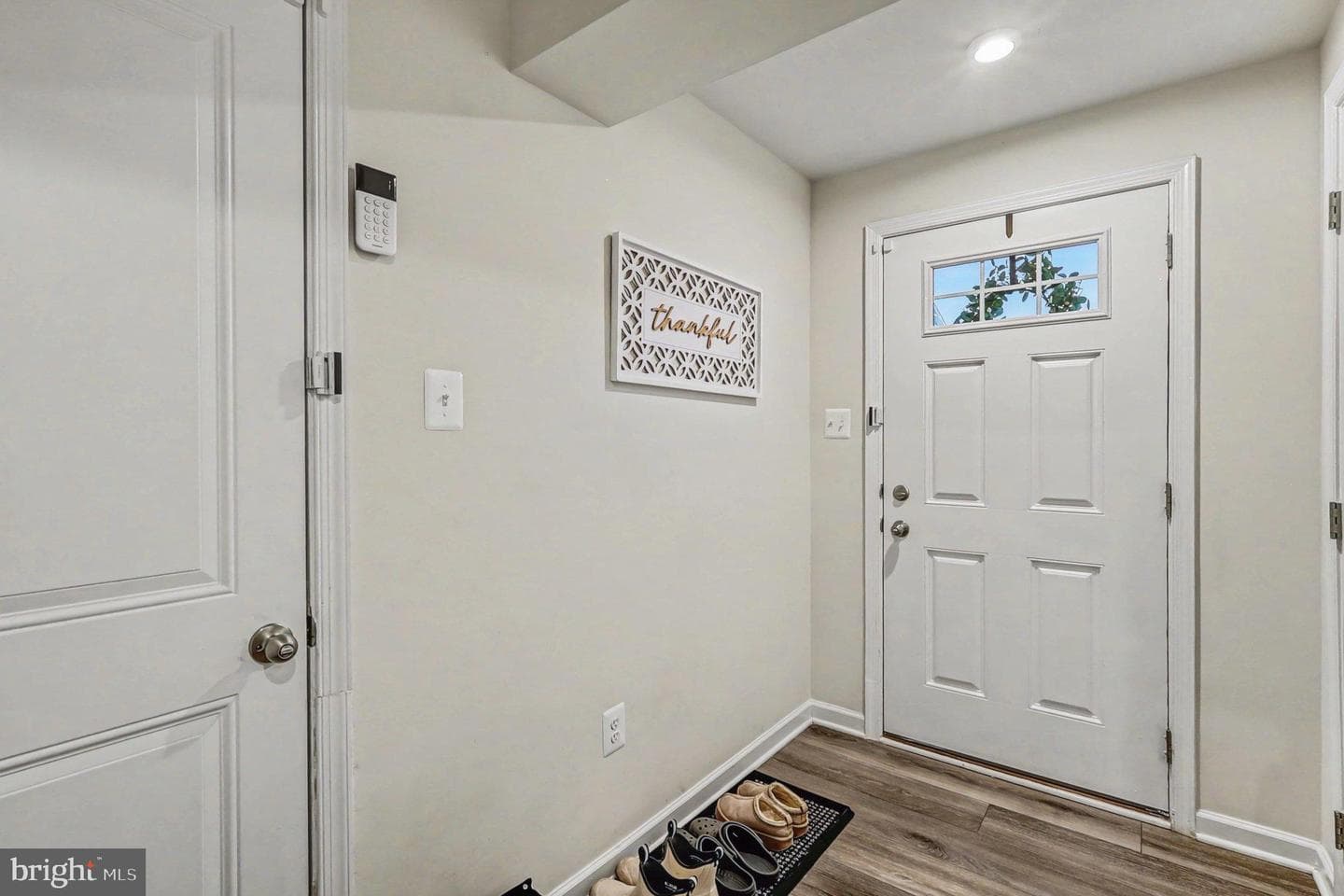 137 Kensington Circle photo 3