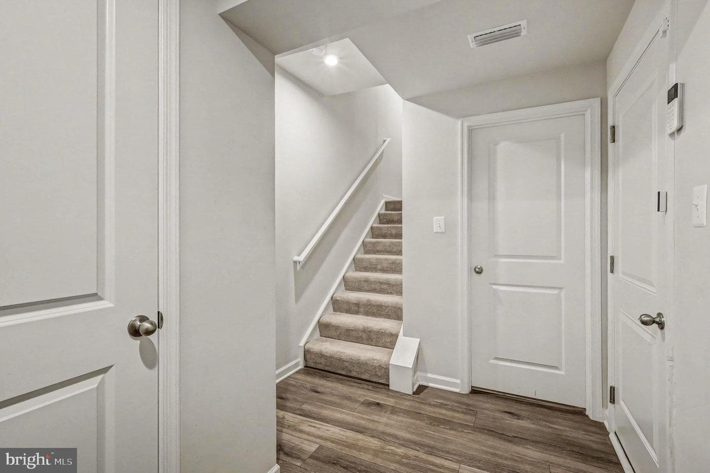 137 Kensington Circle photo 4