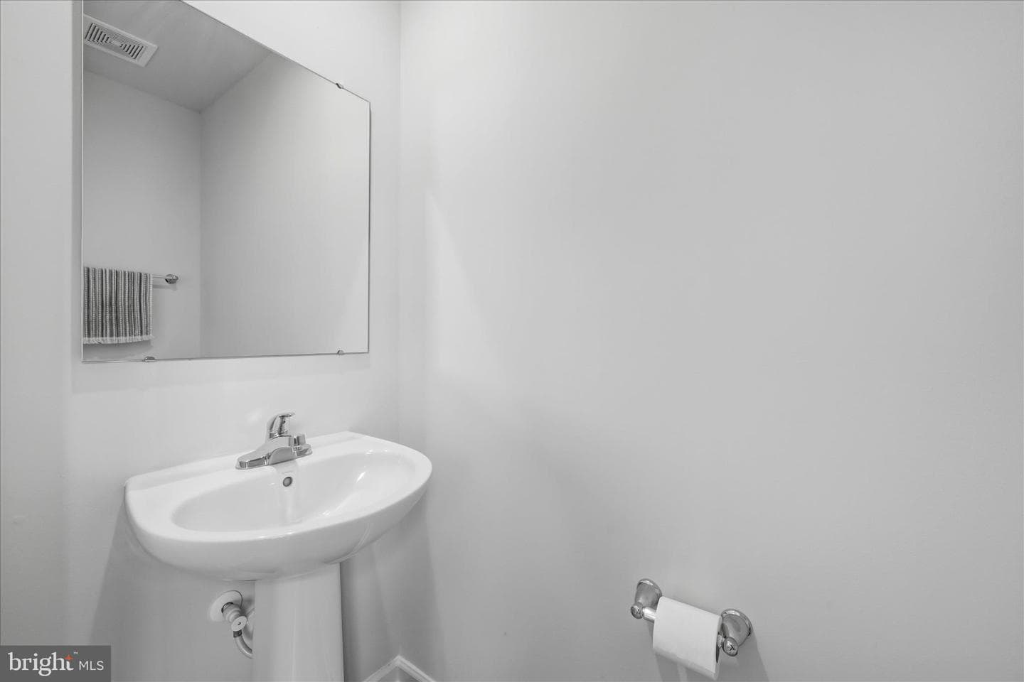 119 Kensington Circle photo 17