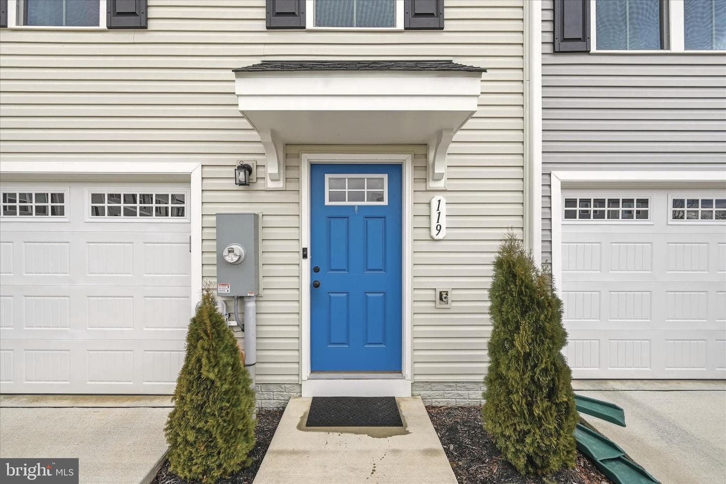 119 Kensington Circle photo 3