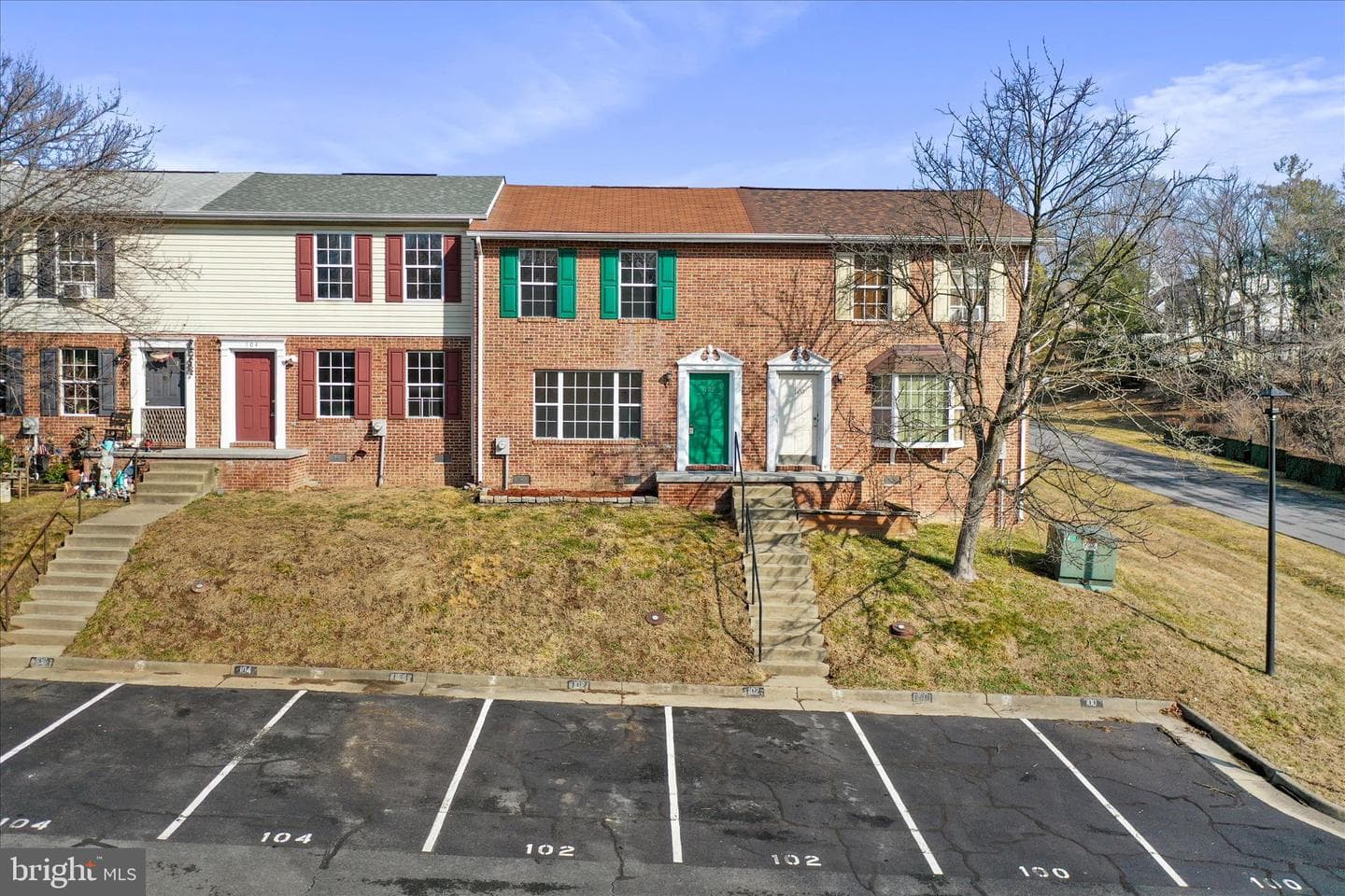 102 Waterford Lane photo 3