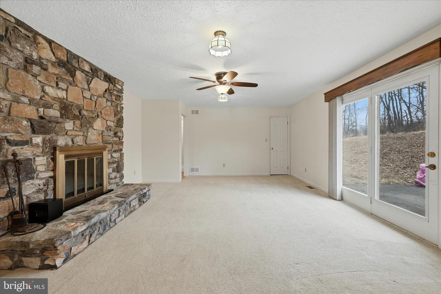 138 Gloucester Drive photo 11