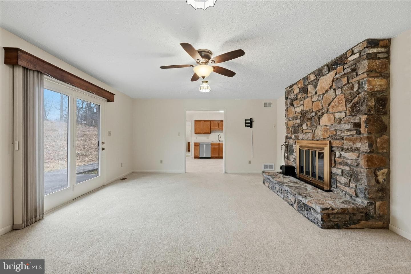 138 Gloucester Drive photo 12