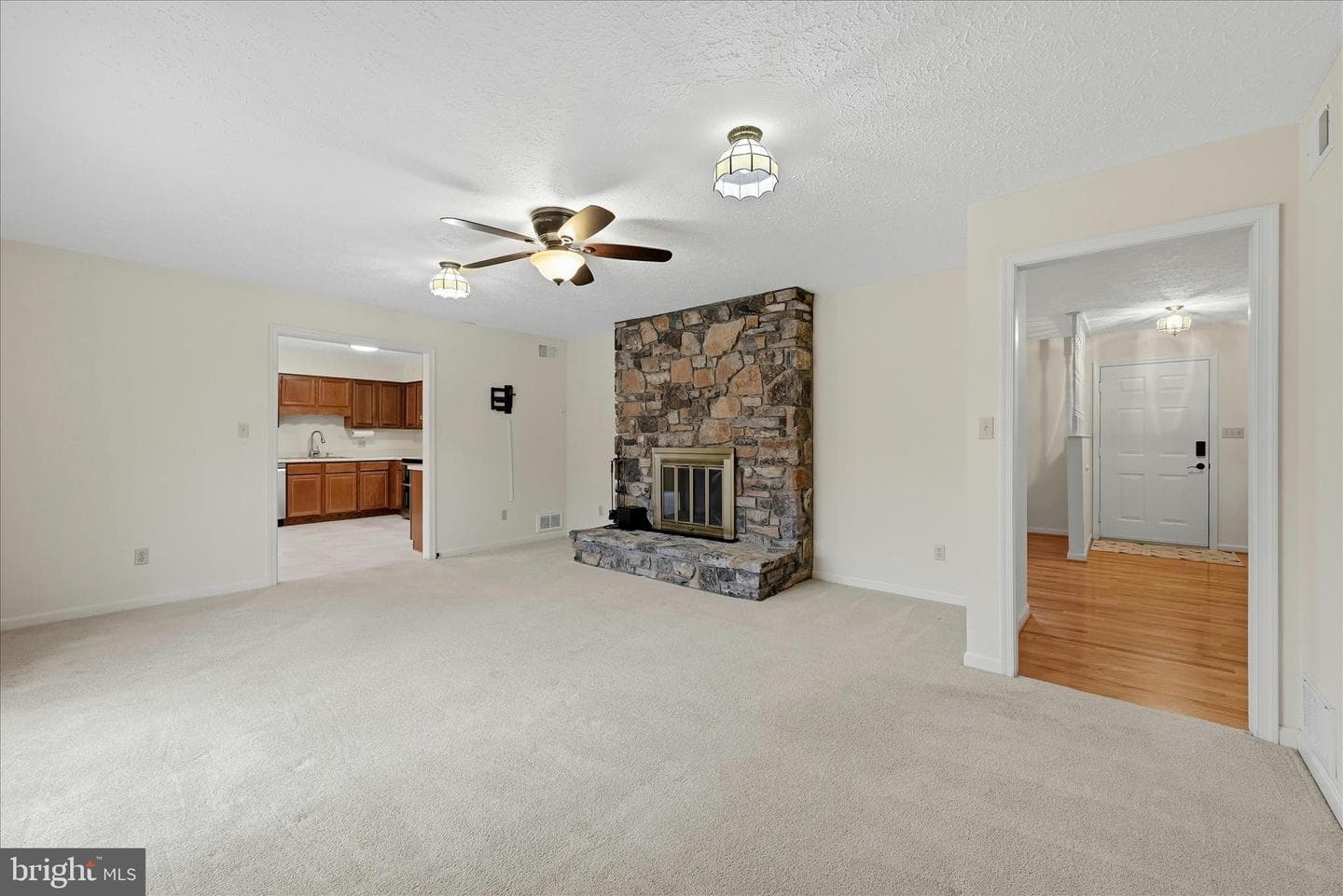138 Gloucester Drive photo 13