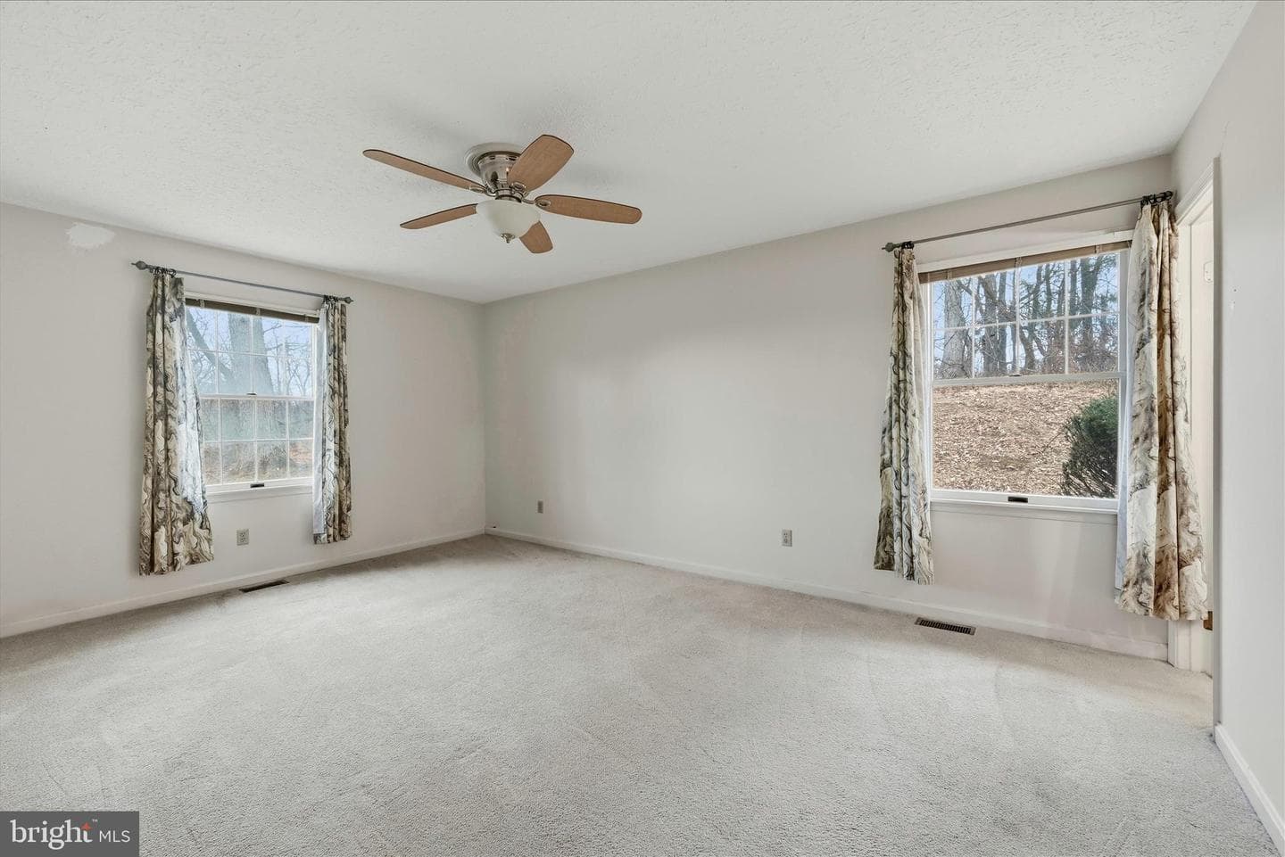 138 Gloucester Drive photo 24