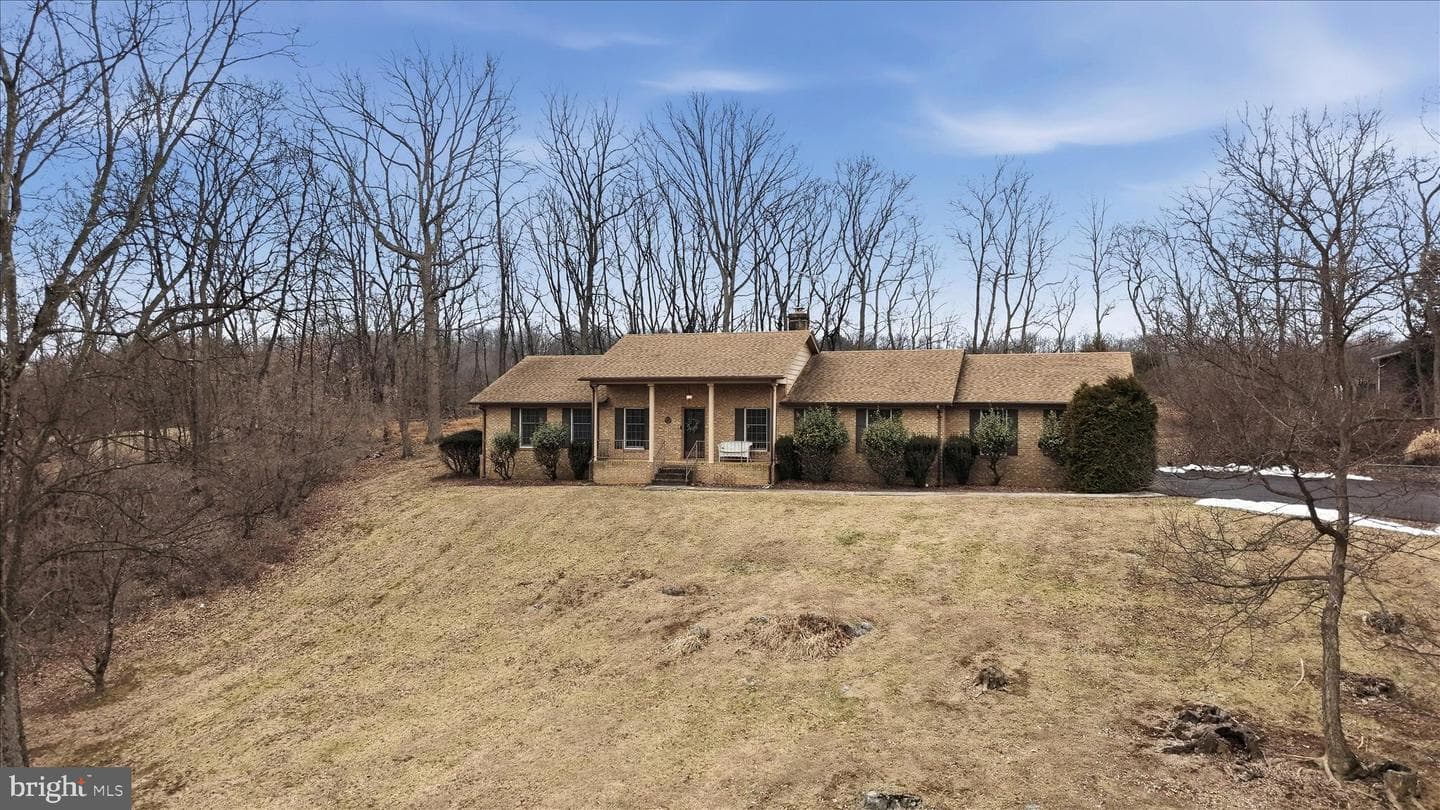 138 Gloucester Drive photo 41