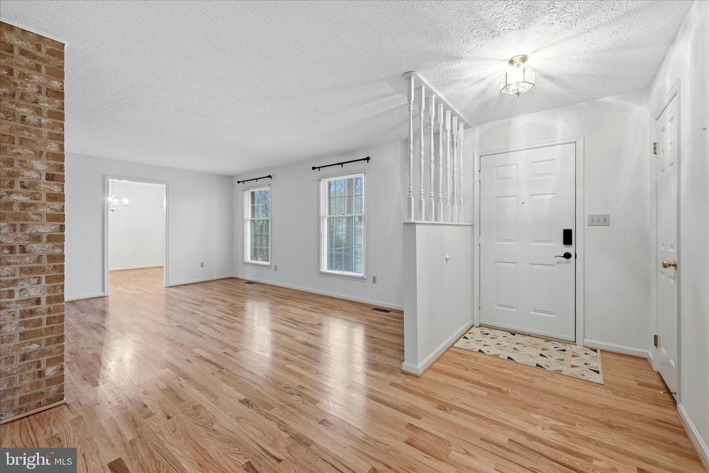 138 Gloucester Drive photo 5