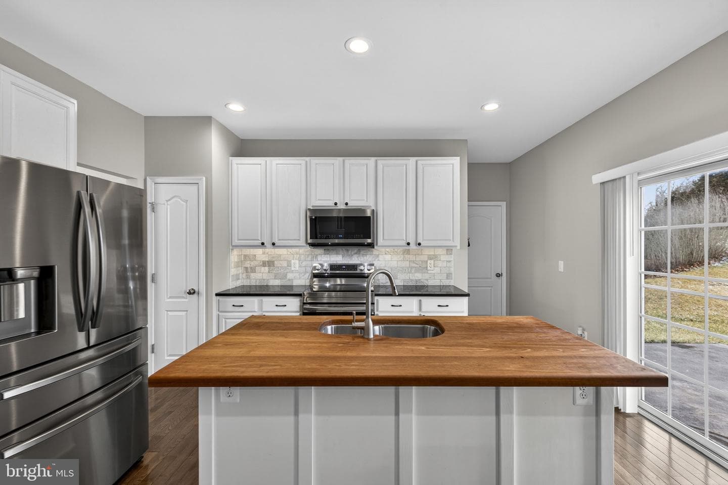 113 Colonial Drive photo 11