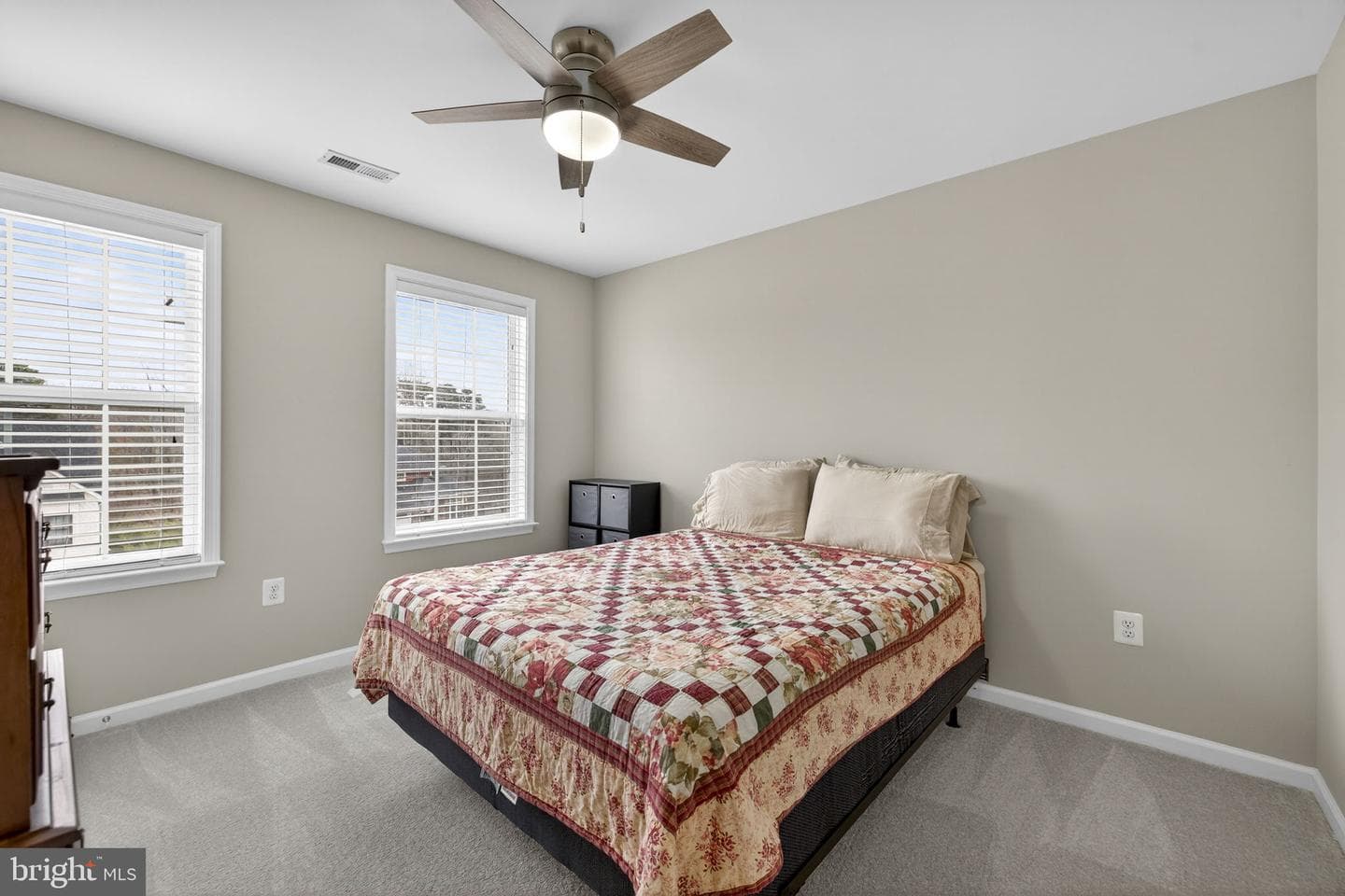 113 Colonial Drive photo 33