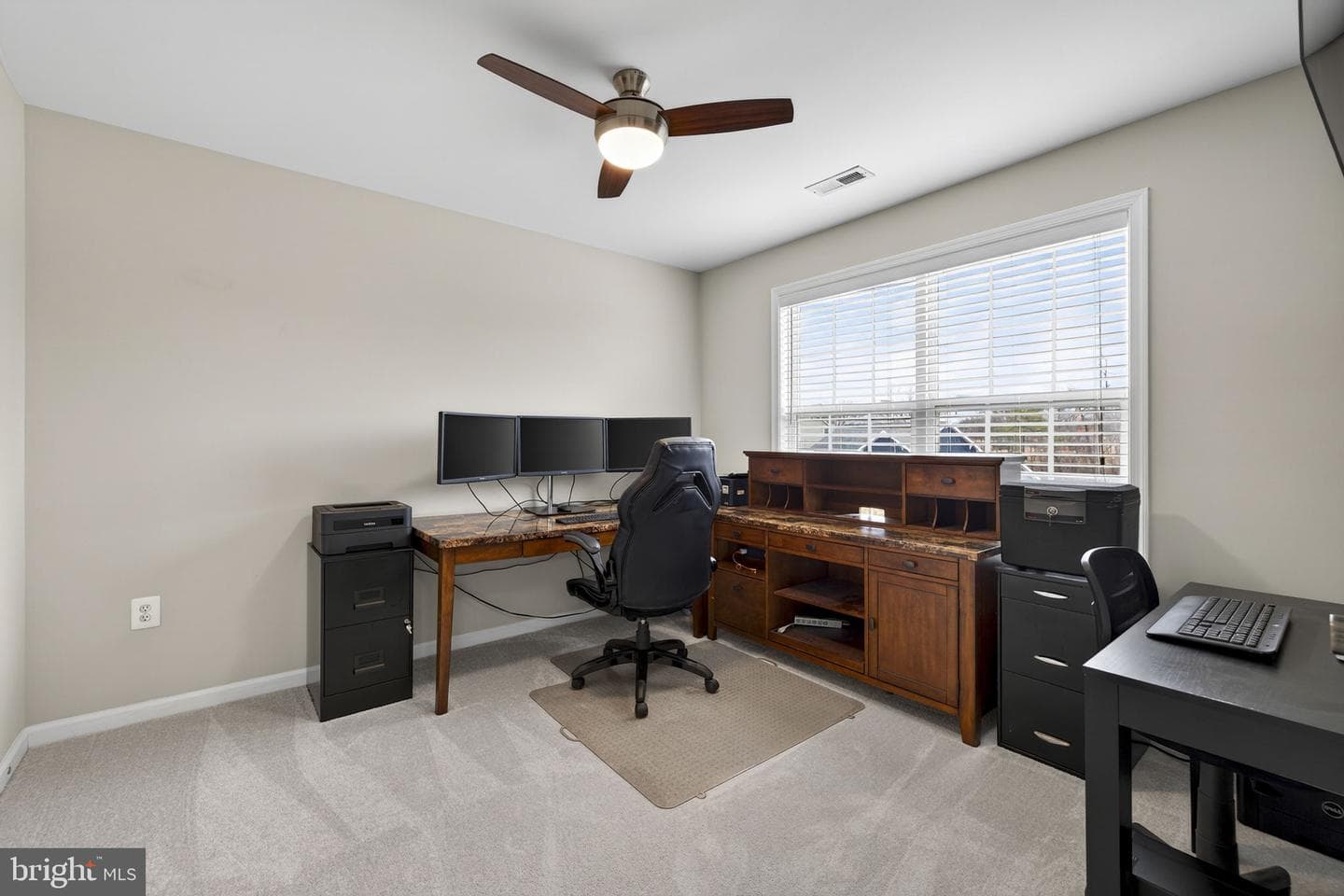 113 Colonial Drive photo 37