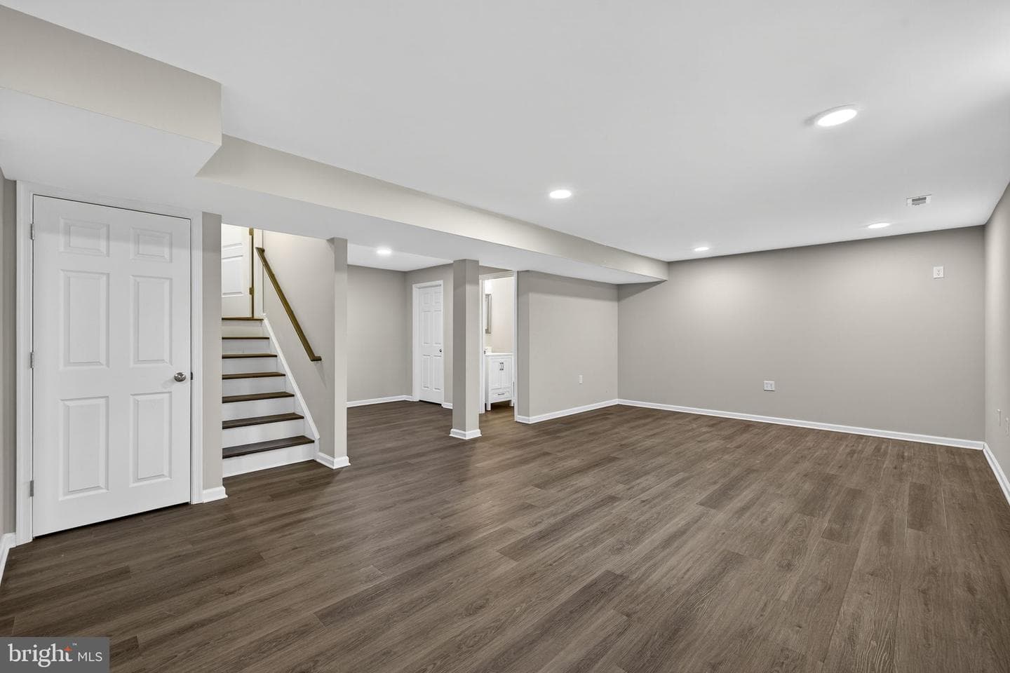 113 Colonial Drive photo 41