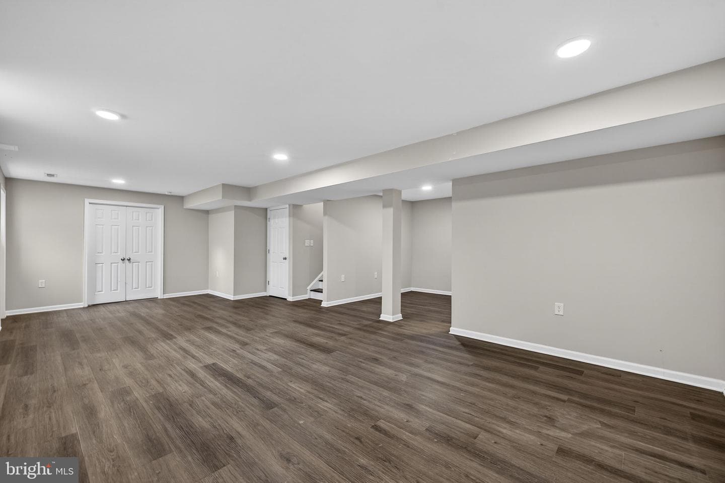 113 Colonial Drive photo 42